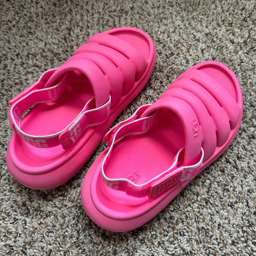 UGG Sport Yeah Womens Size 6